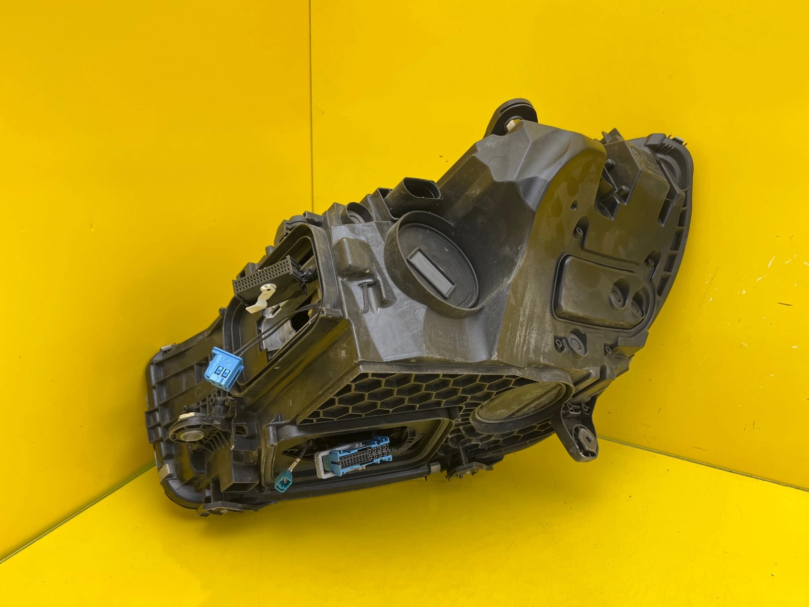 Phare droit Mercedes Classe C W206 Digital Light A2069062204 Autolamps 4 Phare droit Mercedes Classe C W206 Digital Light A2069062204