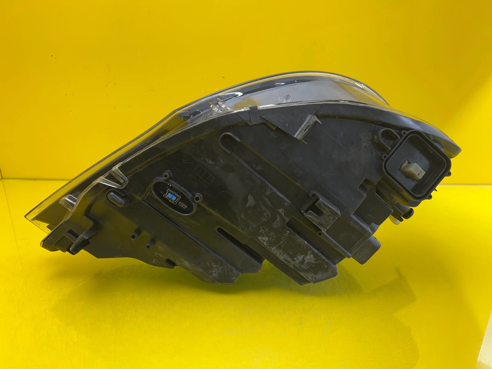 Phare gauche BMW X6 E71 Xenon 07-10 7179859-07 Autolamps 6 Phare gauche BMW X6 E71 Xenon 07-10 7179859-07