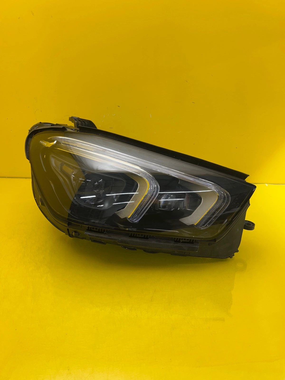 Phare droit Mercedes GLE W167 Full Led A1679066604 Autolamps Phare droit Mercedes GLE W167 Full Led A1679066604