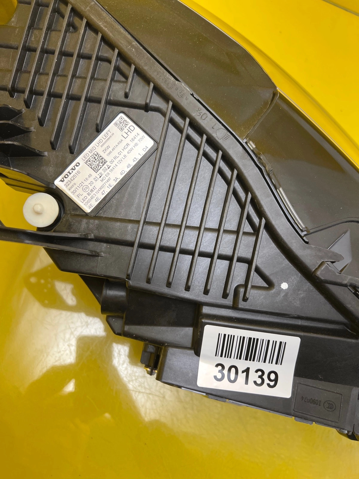 Phare gauche Volvo XC60 II Lift Mid Led 32342516 Autolamps 2 Phare gauche Volvo XC60 II Lift Mid Led 32342516