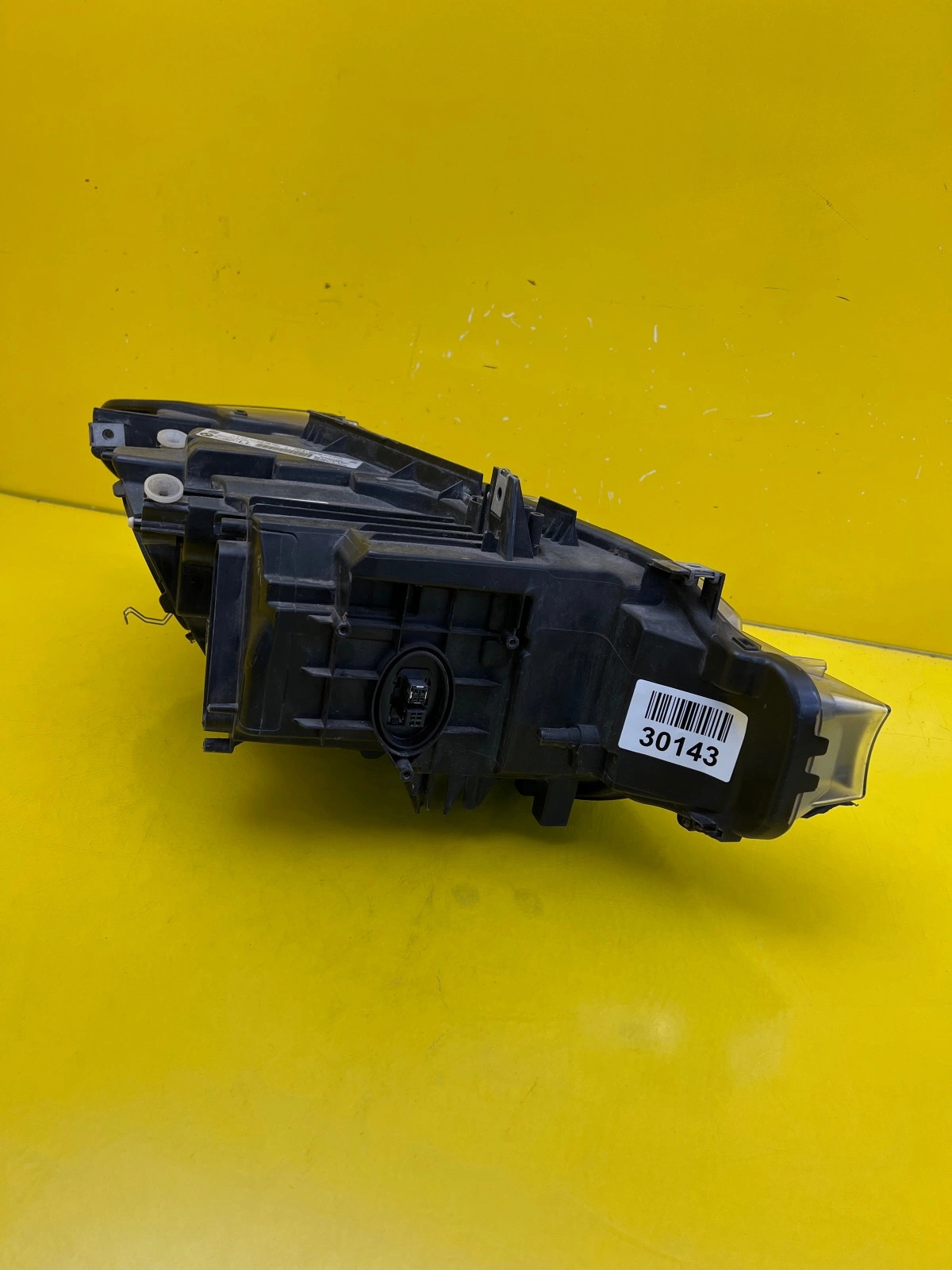 Phare gauche BMW 3 F30 F31 Xenon Torsion Dynamic 7259527 Autolamps 3 Phare gauche BMW 3 F30 F31 Xenon Torsion Dynamic 7259527