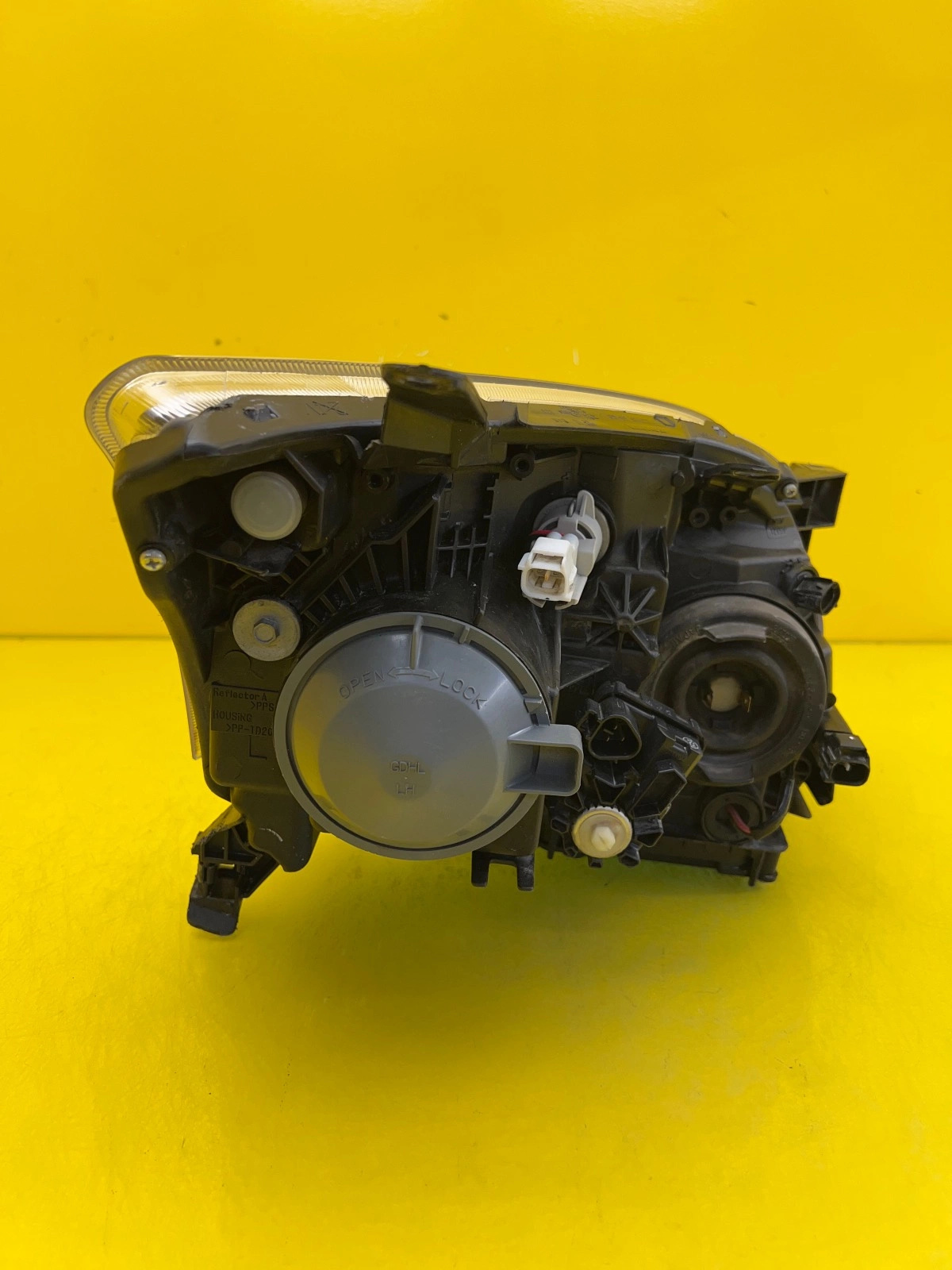 Phare gauche Toyota Avensis 2 II T25 Lift Xenon 06-09 Autolamps 3 Phare gauche Toyota Avensis 2 II T25 Lift Xenon 06-09