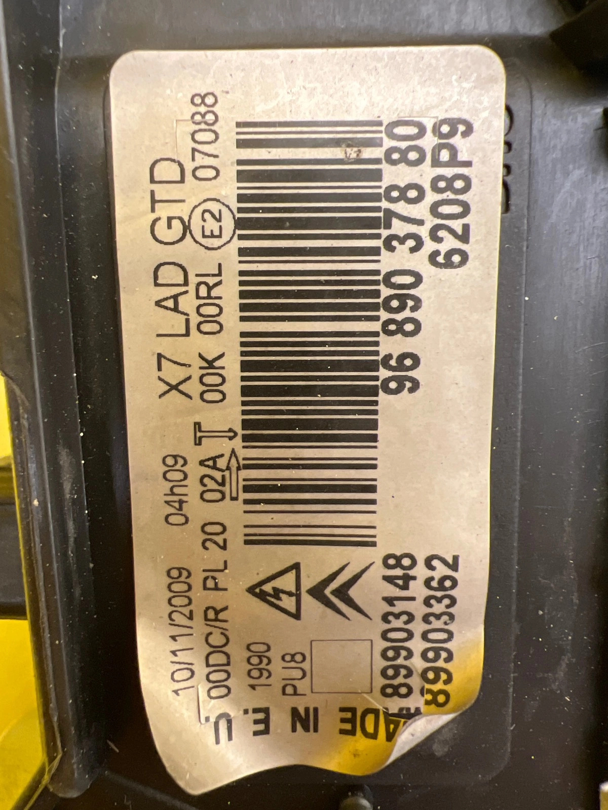 Phare gauche Citroen C5 III X7 08- Xenon 9689037880 Autolamps 2 Phare gauche Citroen C5 III X7 08- Xenon 9689037880