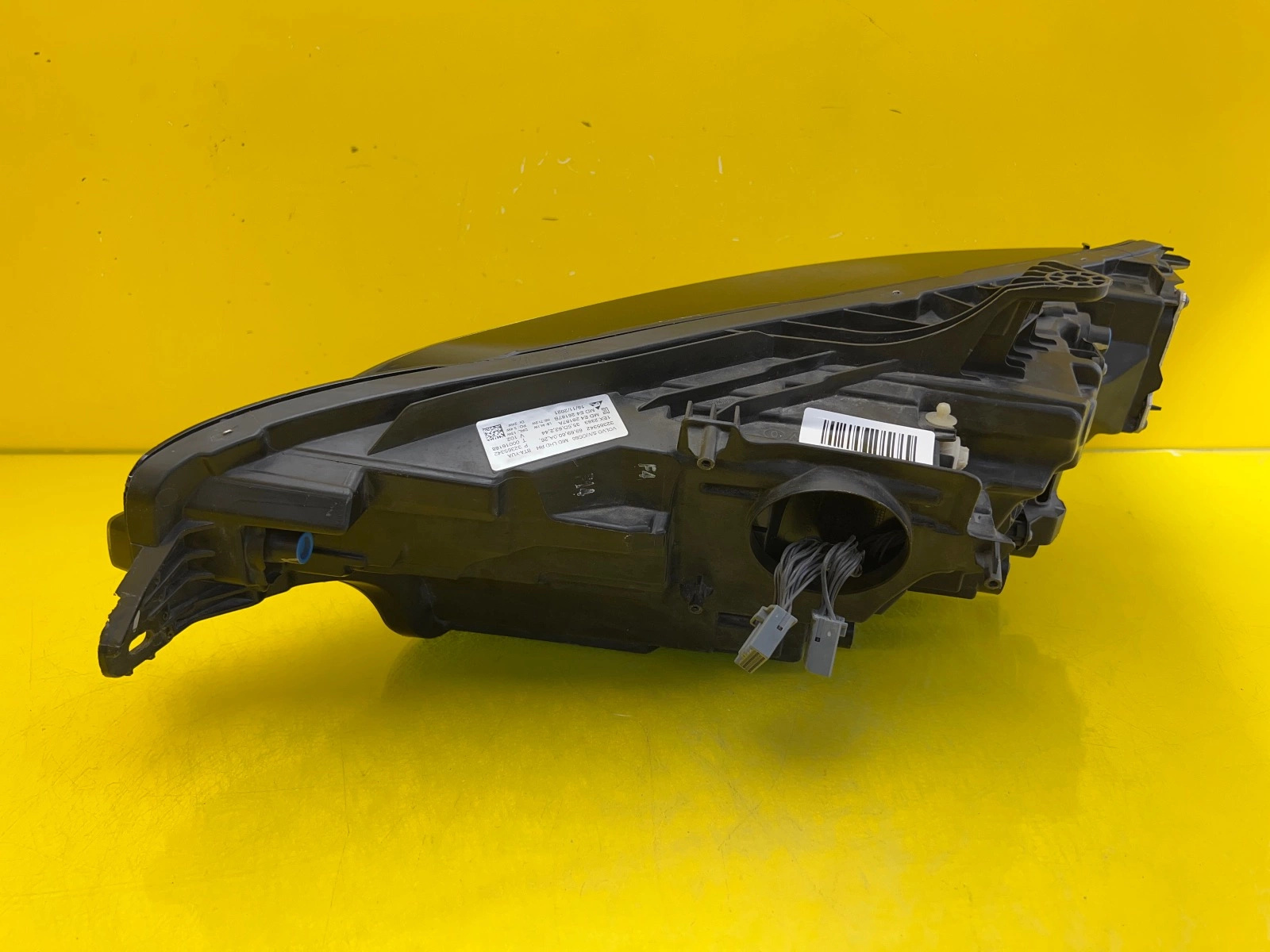 Phare droit Volvo S60 V60 Mid Led 32365342 Autolamps 3 Phare droit Volvo S60 V60 Mid Led 32365342