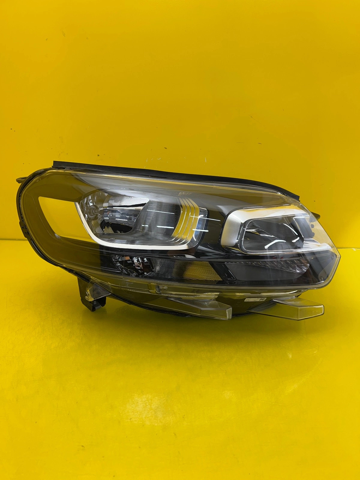 Phare droit Citroen Jumpy III 3 Opel Vivaro C Normal Autolamps Phare droit Citroen Jumpy III 3 Opel Vivaro C Normal