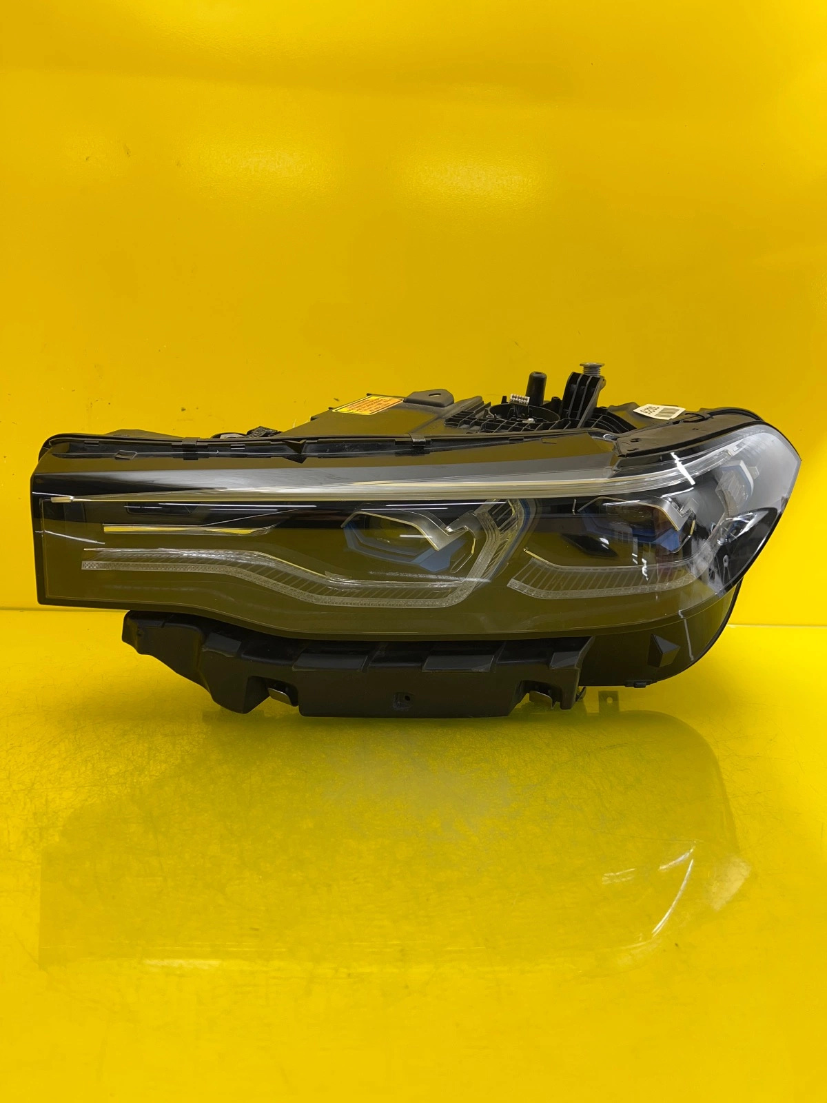 Phare gauche BMW X7 G07 Laser 9481801-10 Autolamps Phare gauche BMW X7 G07 Laser 9481801-10
