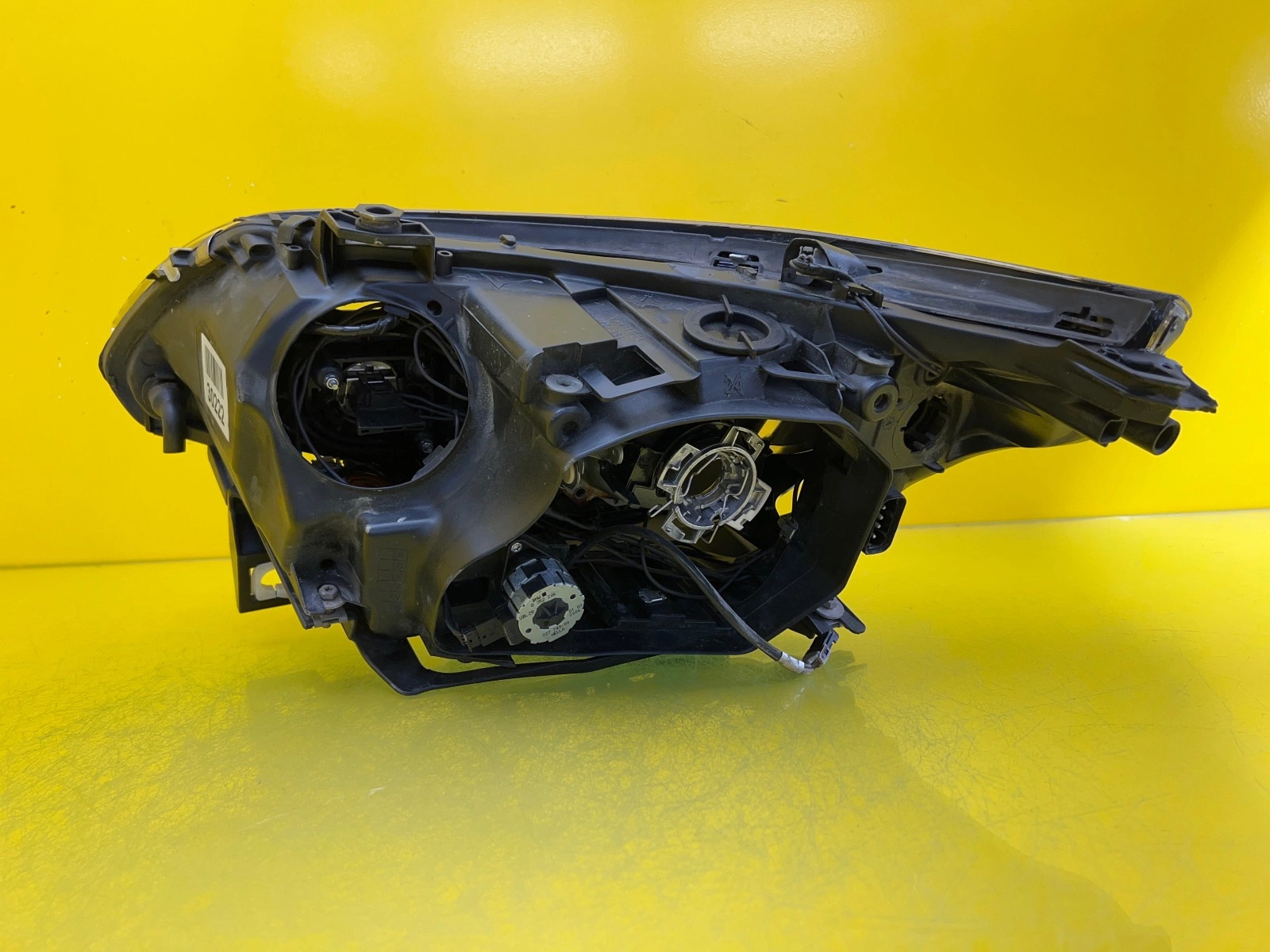 Phare droit BMW 5 E60 E61 03-06 Xenon non orientable Autolamps 3 Phare droit BMW 5 E60 E61 03-06 Xenon non orientable