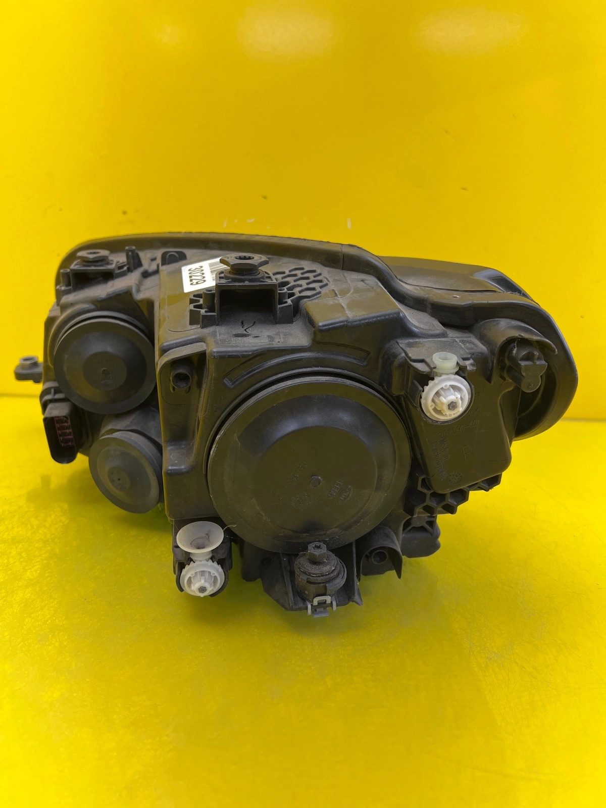 Phare droit VW Caddy 2K1 Lift 15-20 Ordinaire 2K1941016B Autolamps 4 Phare droit VW Caddy 2K1 Lift 15-20 Ordinaire 2K1941016B