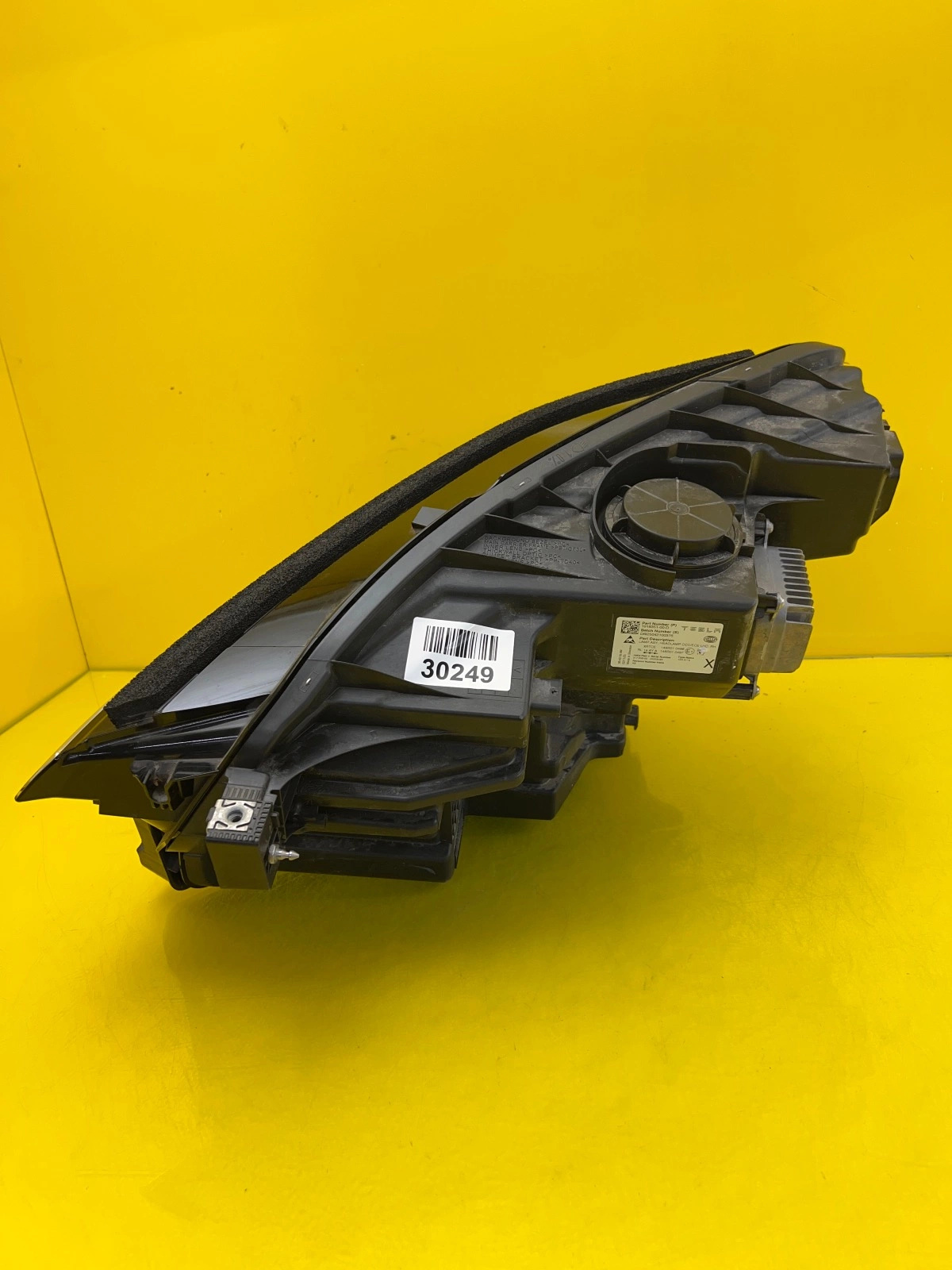 Phare avant droit Tesla Model Y 2024- Full Led 1918351-00-D Autolamps 3 Phare avant droit Tesla Model Y 2024- Full Led 1918351-00-D