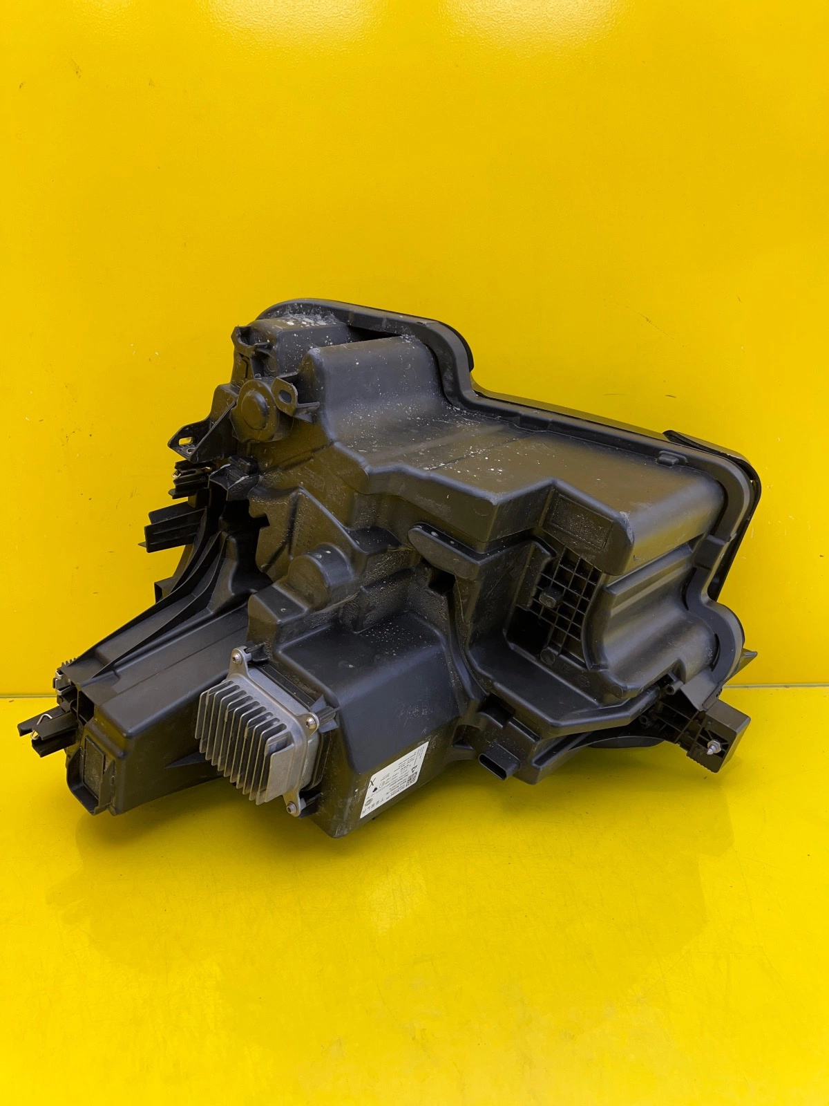 Phare avant droit Tesla Model Y 2024- Full Led 1918351-00-D Autolamps 5 Phare avant droit Tesla Model Y 2024- Full Led 1918351-00-D