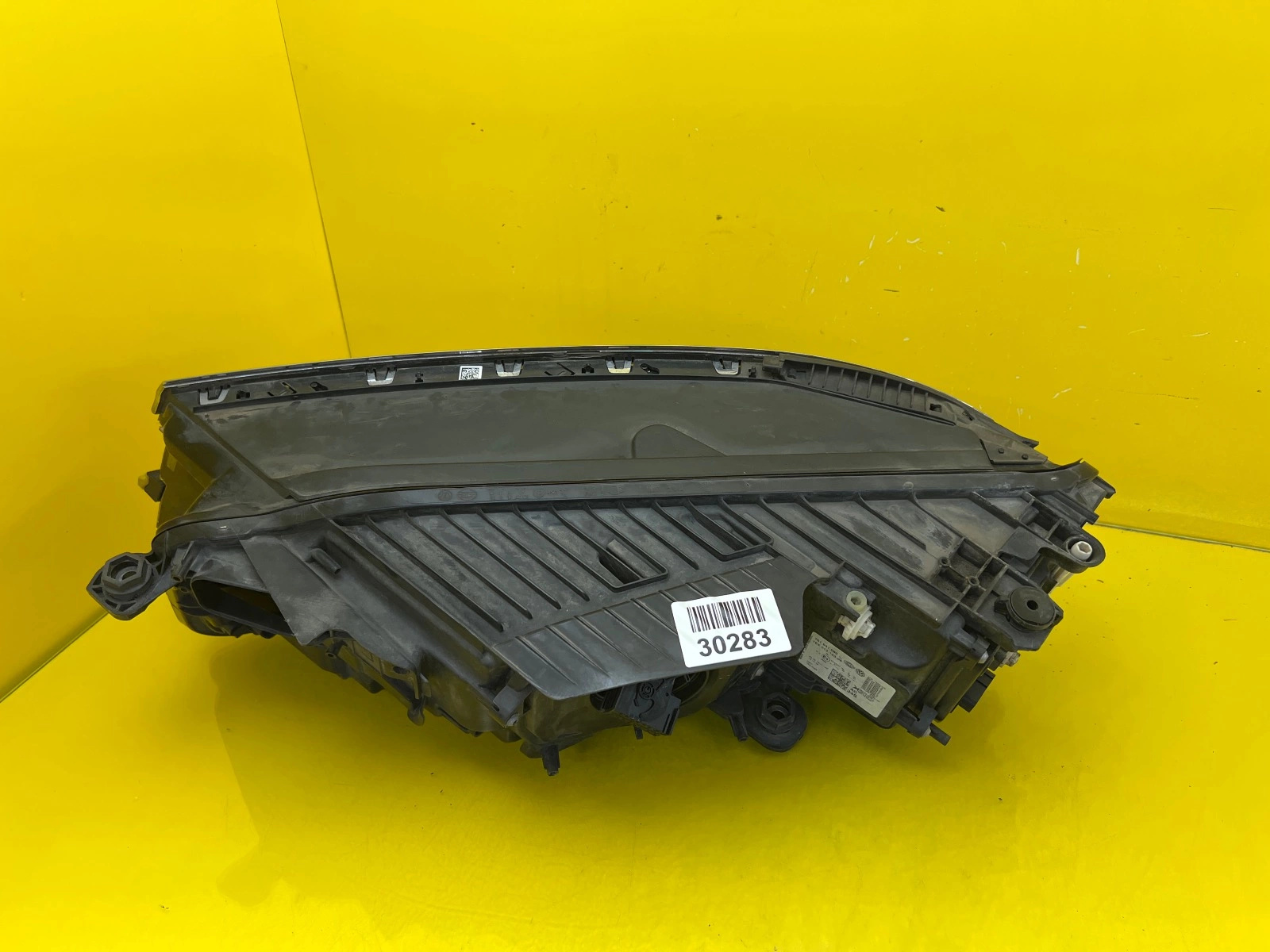 Phare droit VW Touareg III 3 19- Full Led 761941082 Autolamps 2 Phare droit VW Touareg III 3 19- Full Led 761941082