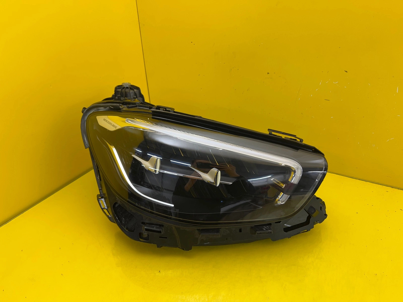 Phare droit Mercedes Classe E W213 213 Lift Led High Performance A2139067809 Autolamps Phare droit Mercedes Classe E W213 213 Lift Led High Performance A2139067809