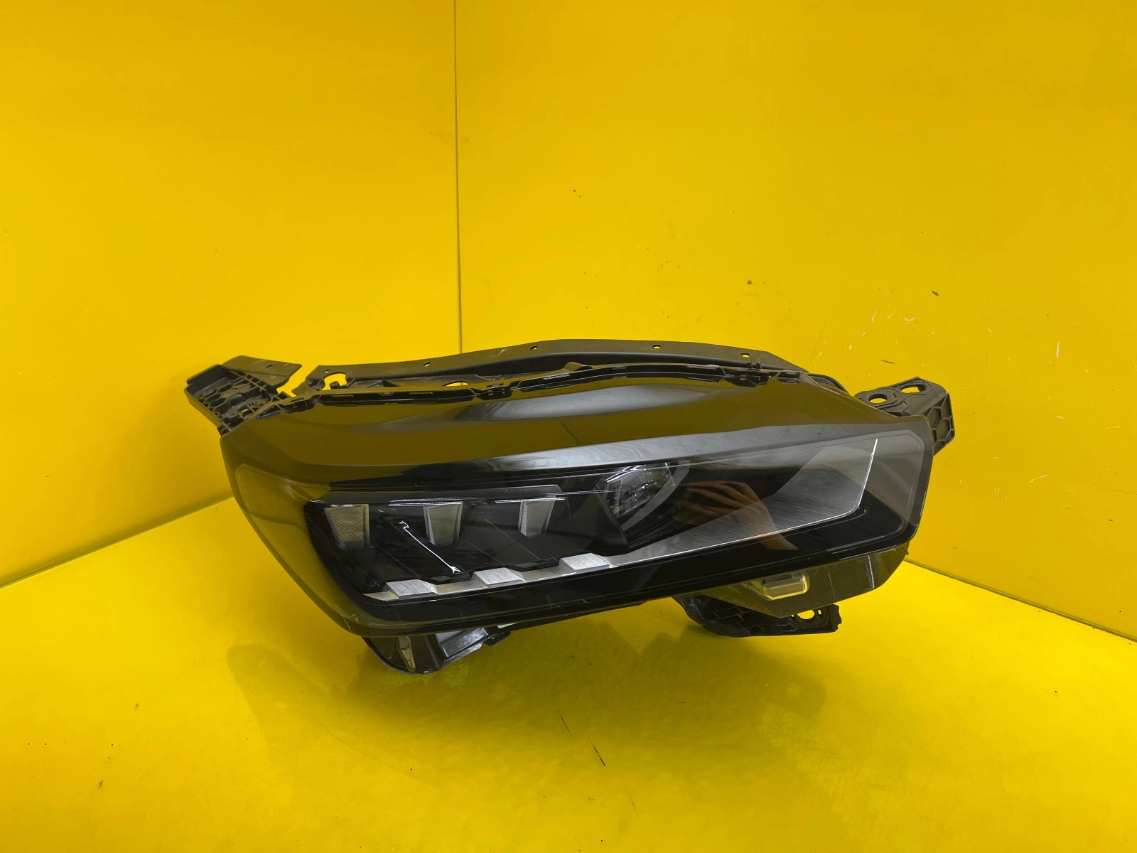 Phare avant droit Peugeot 5008 III Full Led 9862665180 23- Autolamps Phare avant droit Peugeot 5008 III Full Led 9862665180 23-