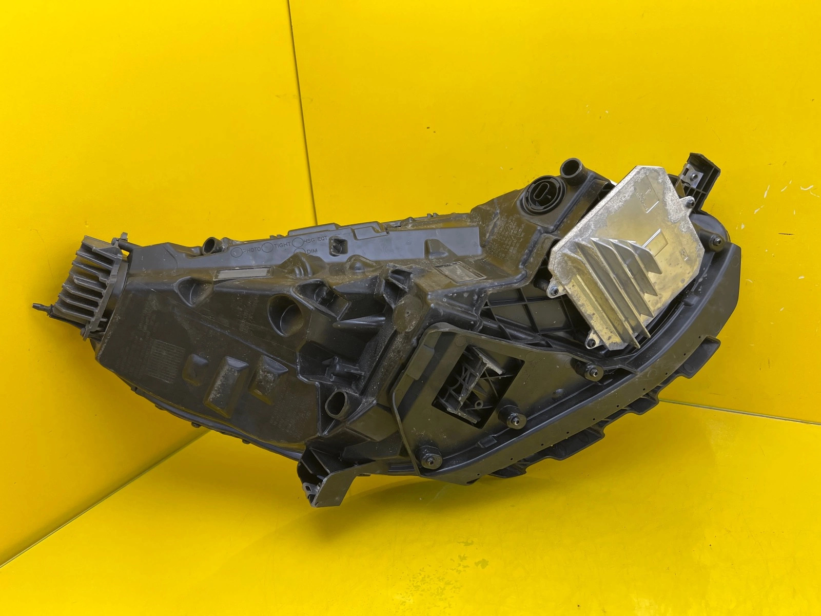 Phare gauche Tesla 3 Y Lift FL 17-20 Full Led 1077375-00-C Autolamps 4 Phare gauche Tesla 3 Y Lift FL 17-20 Full Led 1077375-00-C