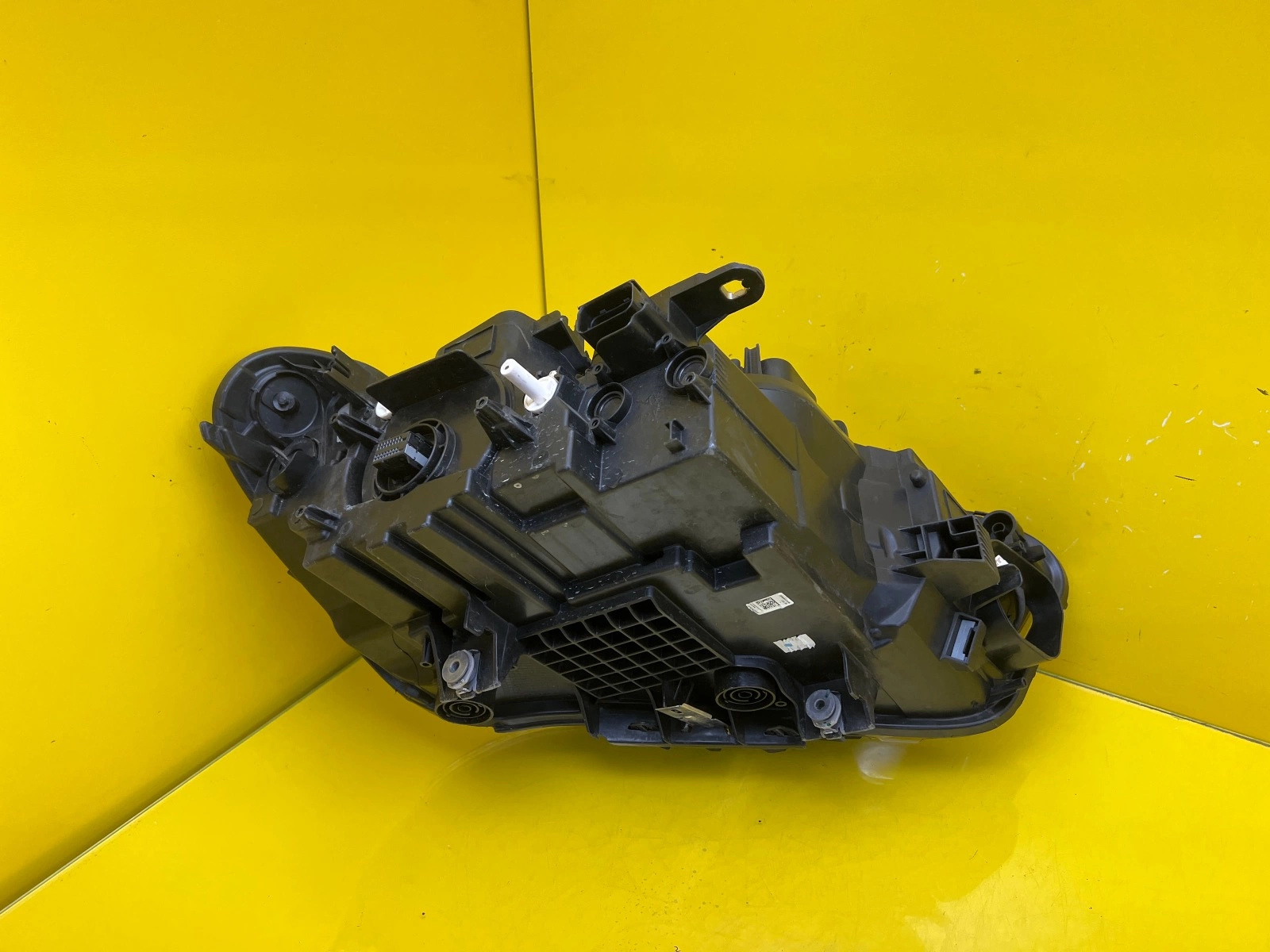 Phare avant gauche BMW X1 F48 15- Full Led 7495003-06 Autolamps 4 Phare avant gauche BMW X1 F48 15- Full Led 7495003-06