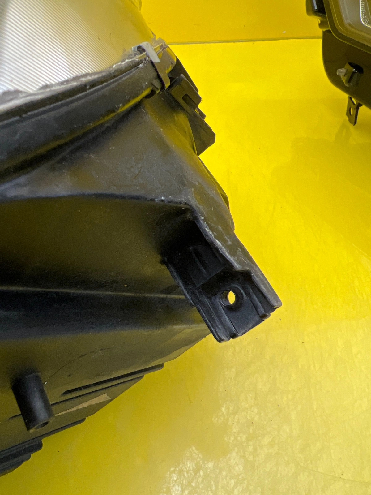 Phare gauche BMW 6 F06 F12 F13 Xenon 7272015-09 Autolamps 6 Phare gauche BMW 6 F06 F12 F13 Xenon 7272015-09