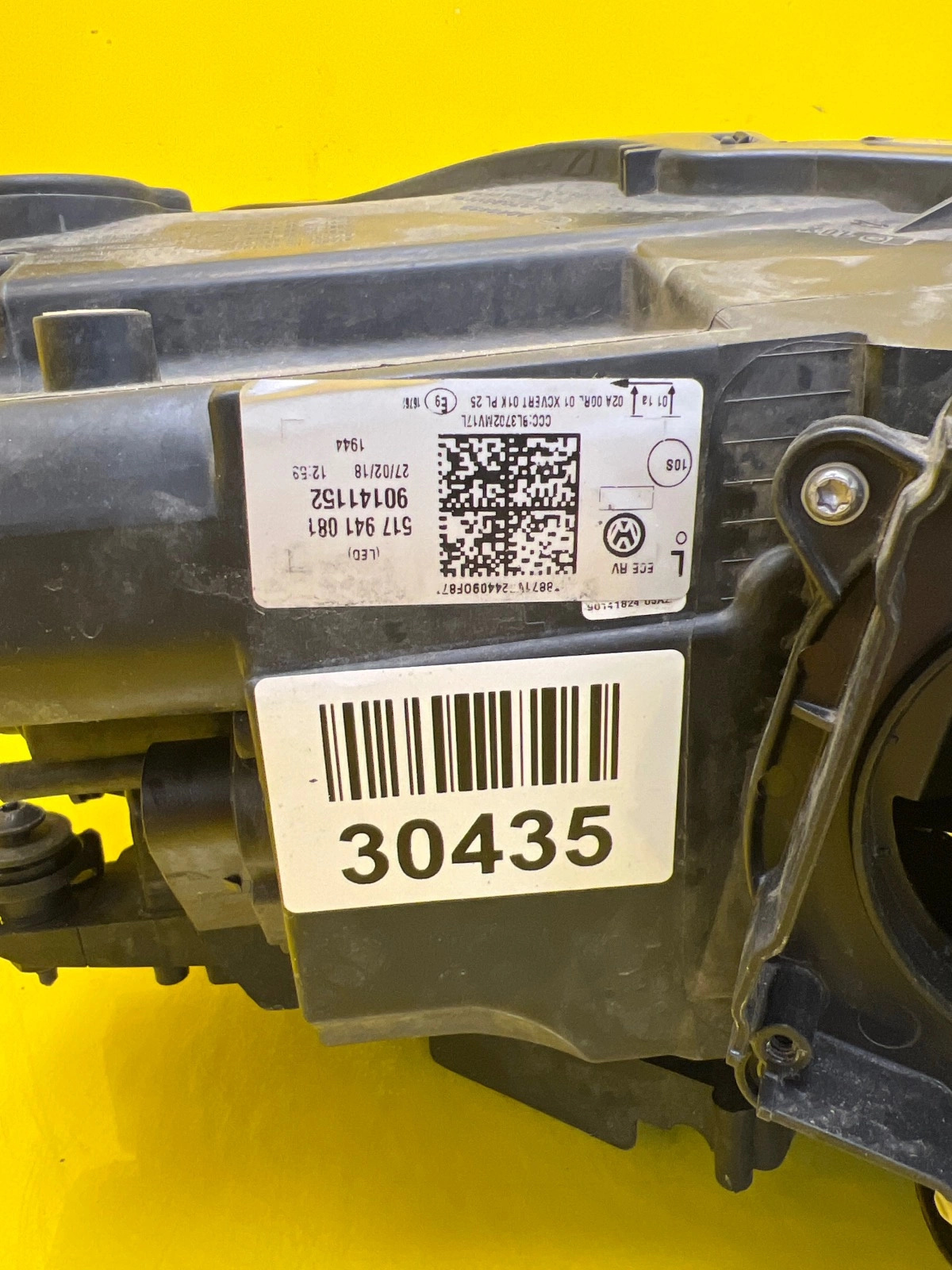 VW Sportsvan Lift Headlight Lampe LED gauche 517941081 Autolamps 2 VW Sportsvan Lift Headlight Lampe LED gauche 517941081