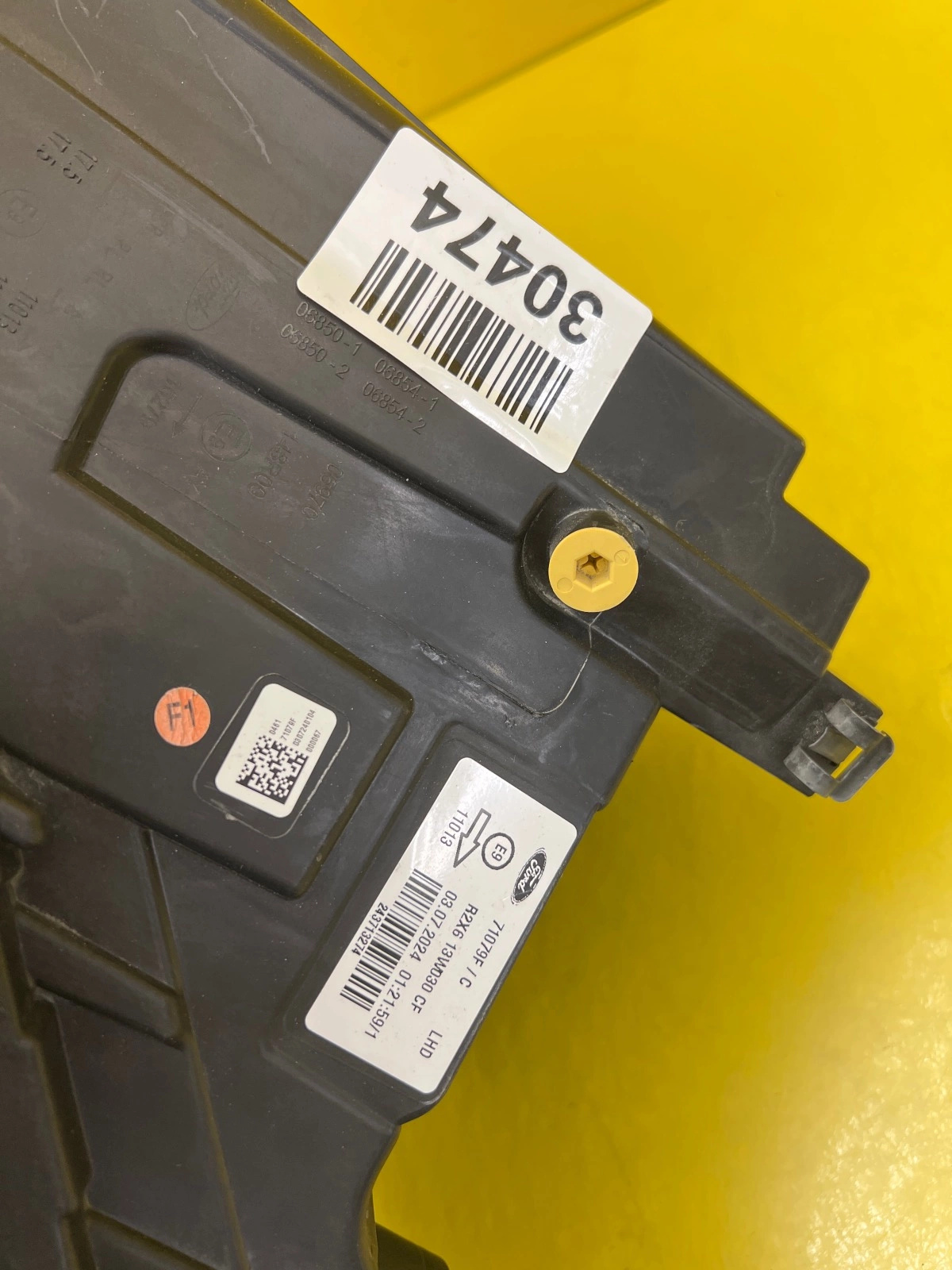 Phare Ford Courier 2023- Feu avant gauche Normal R2X613W030CF Autolamps 3 Phare Ford Courier 2023- Feu avant gauche Normal R2X613W030CF