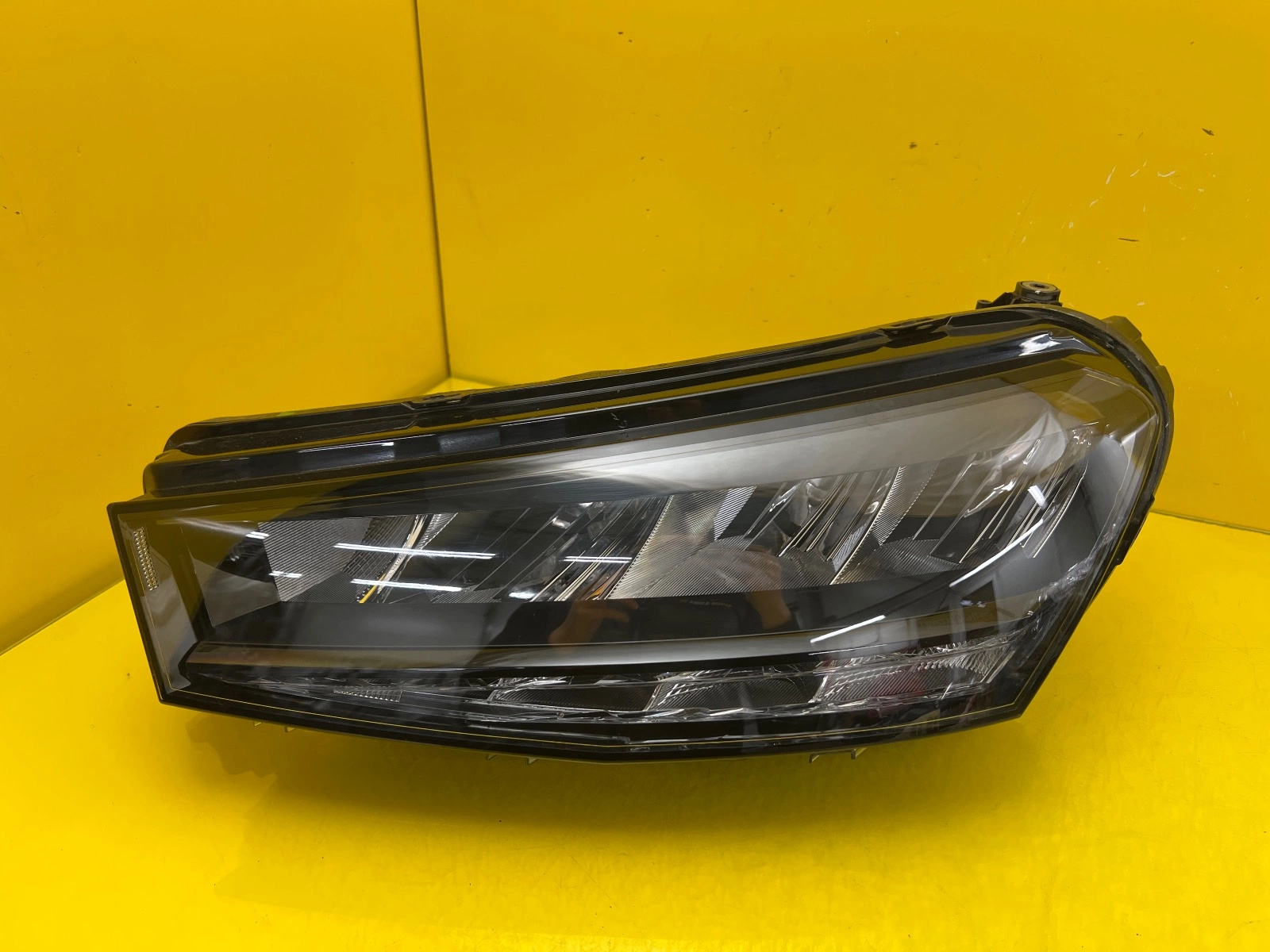 Phare gauche Skoda Fabia 4 IV Full Led 6VB941015 Autolamps Phare gauche Skoda Fabia 4 IV Full Led 6VB941015