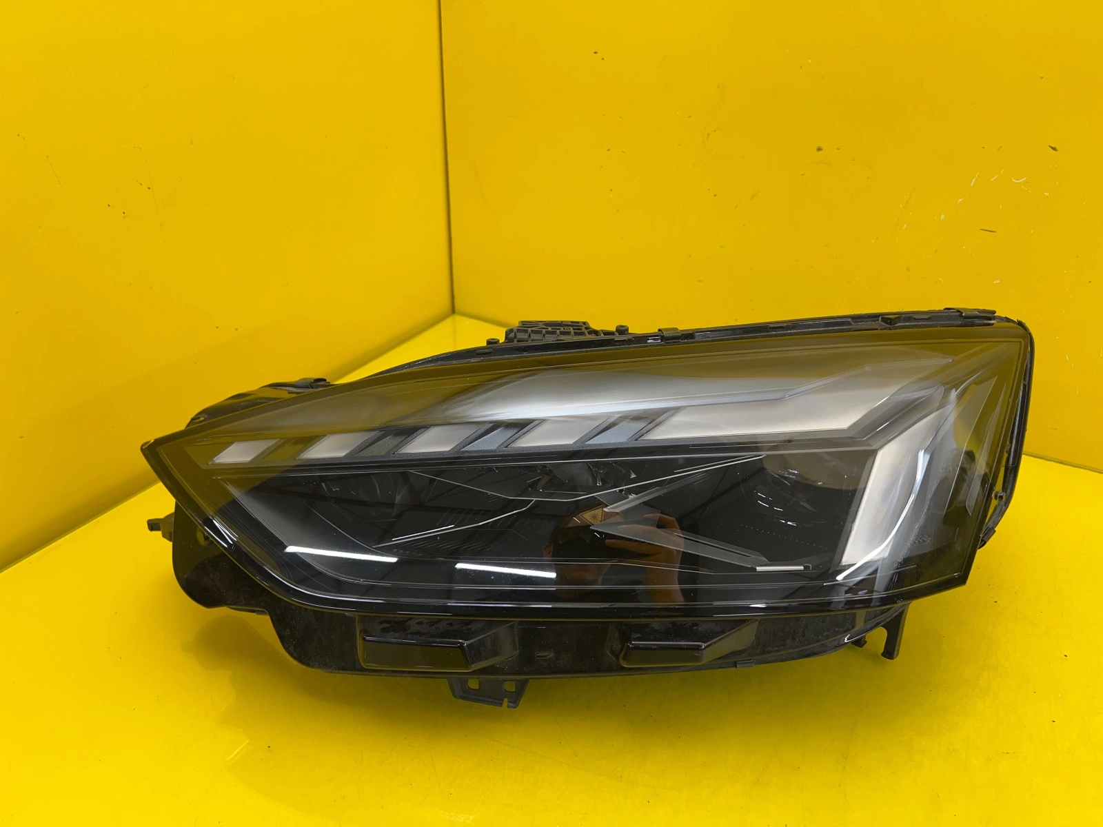 Phare avant gauche Audi RS5 RS 5 8W6 Lift Laser 8W6941085D Autolamps Phare avant gauche Audi RS5 RS 5 8W6 Lift Laser 8W6941085D