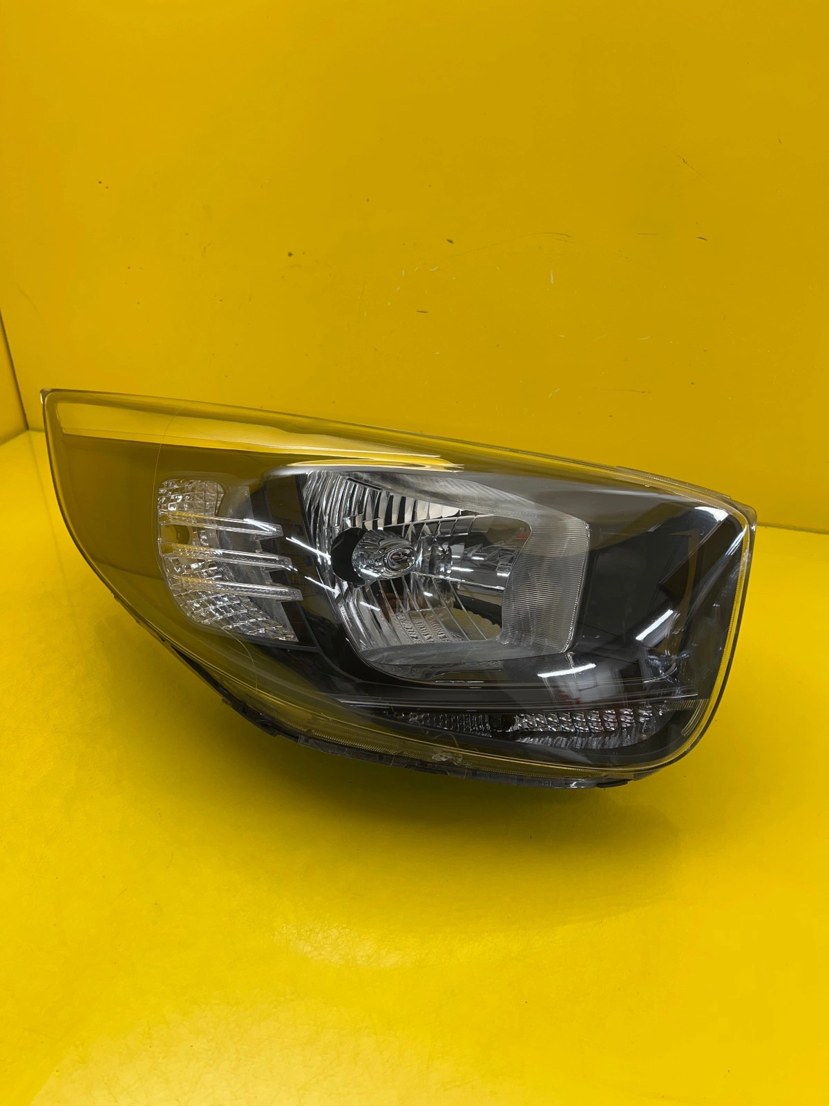 Phare Kia Picanto 3 III 17-20 EU Right Front Normal lamp Autolamps Phare Kia Picanto 3 III 17-20 EU Right Front Normal lamp