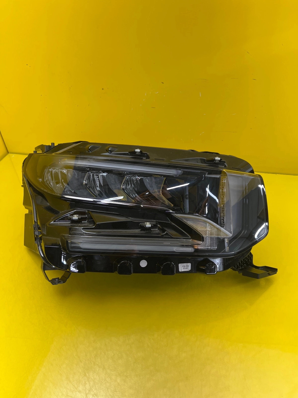 Phare Droit Citroen C3 IV E-C3 2024 Full Led 9851349080 Autolamps Phare Droit Citroen C3 IV E-C3 2024 Full Led 9851349080