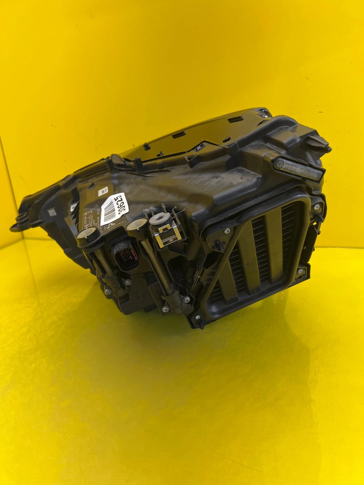 Phare droit Audi Q3 83A Full Led Matrix 83A941036 Autolamps 4 Phare droit Audi Q3 83A Full Led Matrix 83A941036