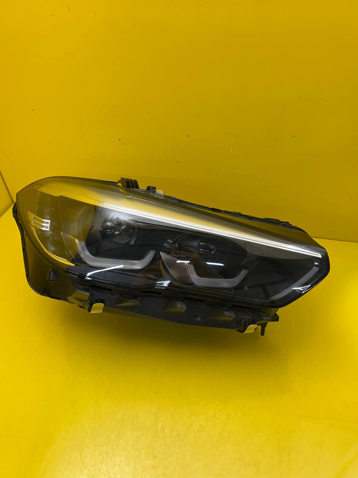 Phare avant droit BMW X5 X6 G05 G06 Full Led 9481780-07 Autolamps Phare avant droit BMW X5 X6 G05 G06 Full Led 9481780-07