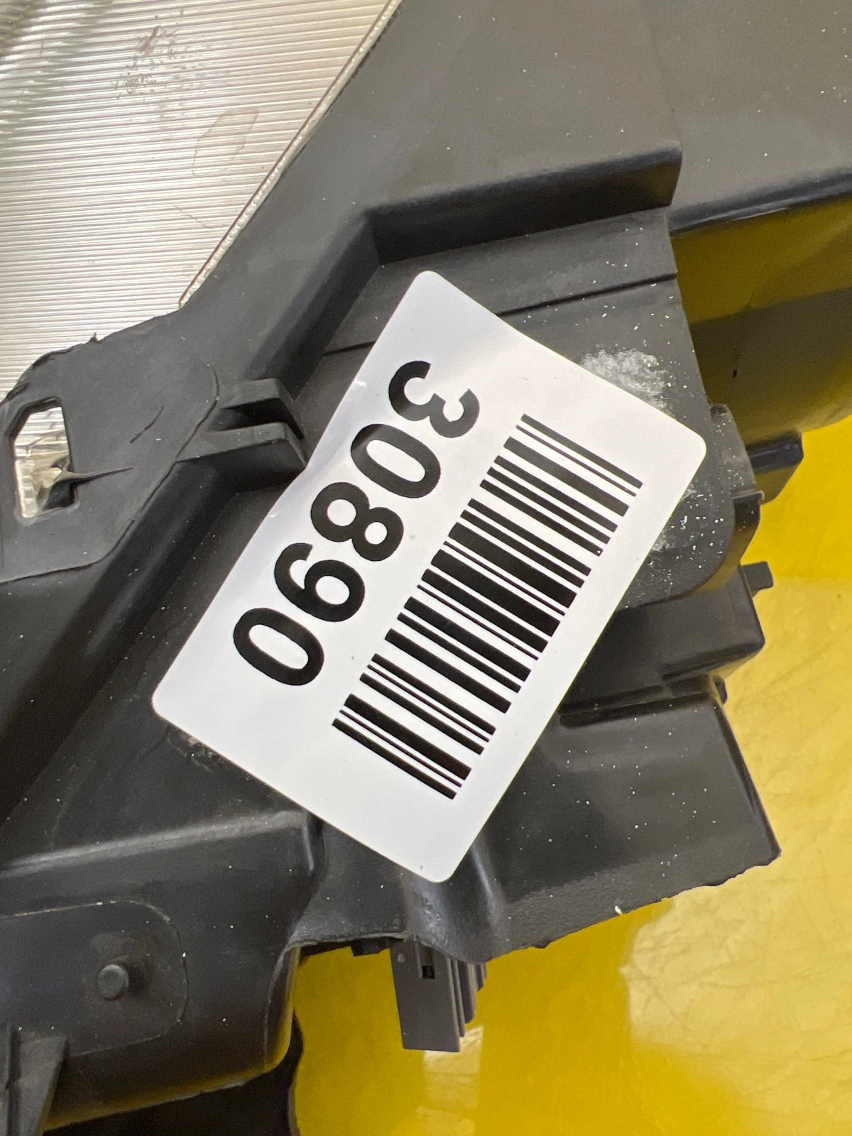 Phare droit Ford Kuga MK2 Lift Bi-Xenon GV41-13D154-AF 17- Autolamps 3 Phare droit Ford Kuga MK2 Lift Bi-Xenon GV41-13D154-AF 17-