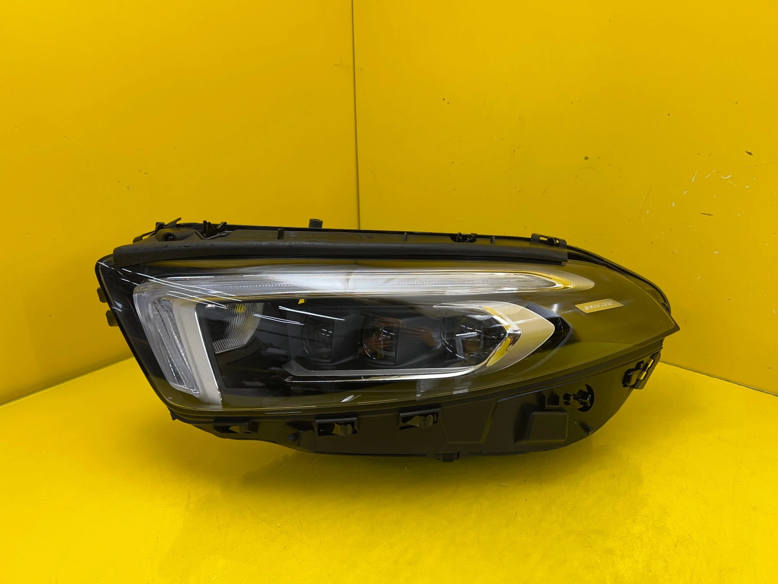 Phare gauche Mercedes Classe A 177 W177 Full Led Multibeam A1779065500 Autolamps Phare gauche Mercedes Classe A 177 W177 Full Led Multibeam A1779065500