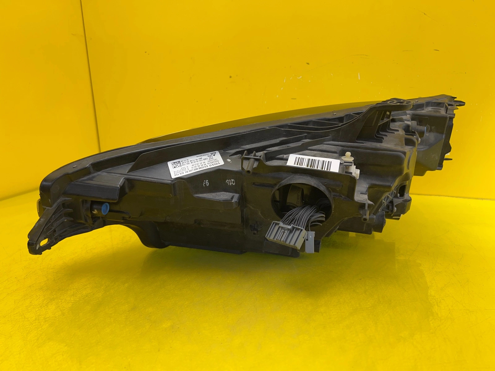 Phare droit Volvo S60 V60 Mid Led 32228816 Autolamps 4 Phare droit Volvo S60 V60 Mid Led 32228816