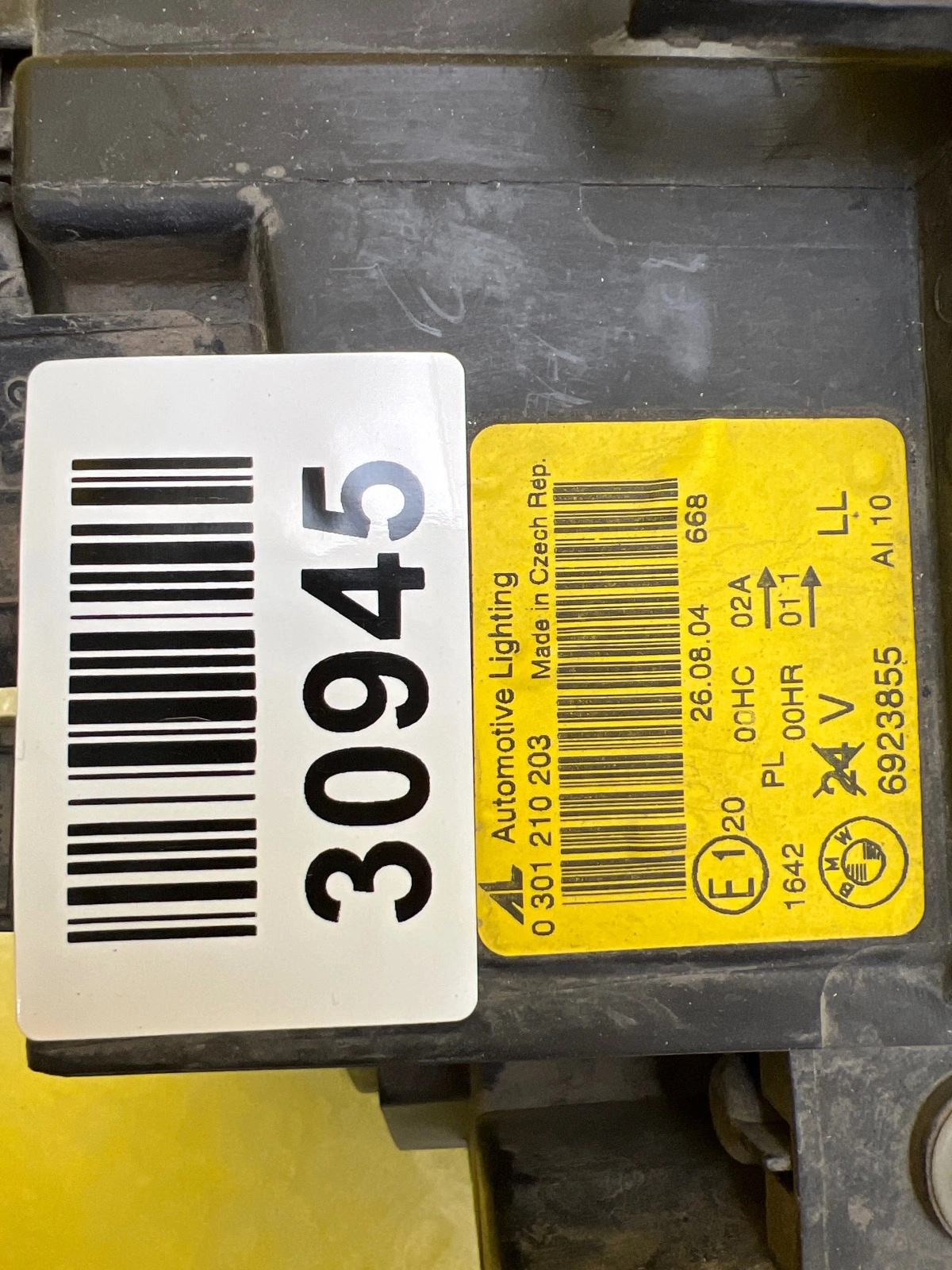 Phare gauche BMW X3 E83 03-06 Plain 6923855 Autolamps 2 Phare gauche BMW X3 E83 03-06 Plain 6923855