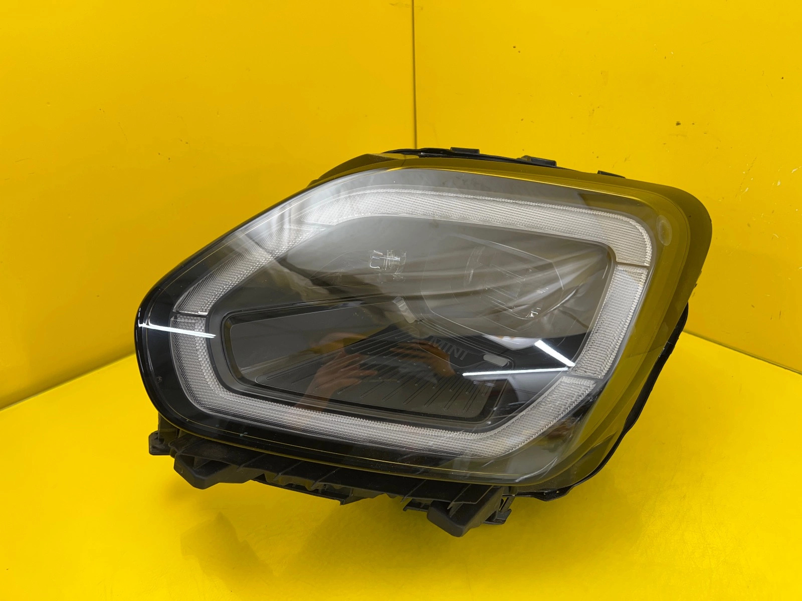 Phare avant gauche Mini Countryman III U25 23- Full Led 5B500A1-02 Autolamps Phare avant gauche Mini Countryman III U25 23- Full Led 5B500A1-02