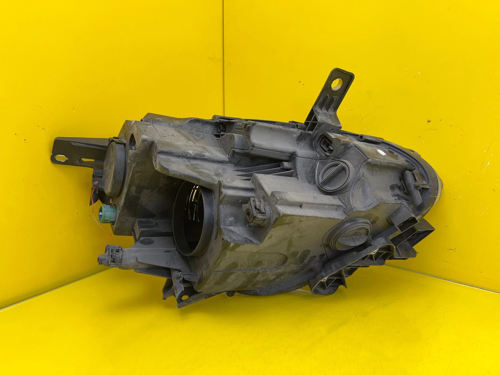 Phare avant gauche Alfa Romeo Giulietta Led Lens 00505465710 Autolamps 4 Phare avant gauche Alfa Romeo Giulietta Led Lens 00505465710