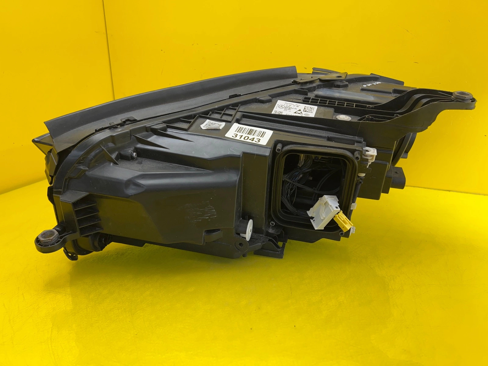 Phare droit Mercedes GLE W167 Full Led Multibeam A1679061700 Autolamps 4 Phare droit Mercedes GLE W167 Full Led Multibeam A1679061700