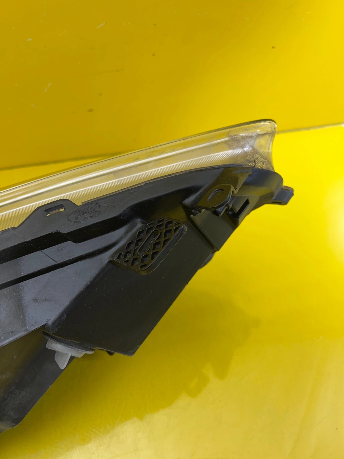 Phare avant gauche Ford Fiesta MK7 Lift C1BB-13W030-CH Autolamps 4 Phare avant gauche Ford Fiesta MK7 Lift C1BB-13W030-CH