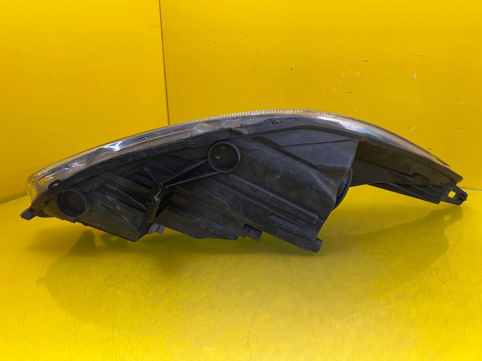 Phare avant gauche Ford Fiesta MK7 Lift C1BB-13W030-CH Autolamps 5 Phare avant gauche Ford Fiesta MK7 Lift C1BB-13W030-CH