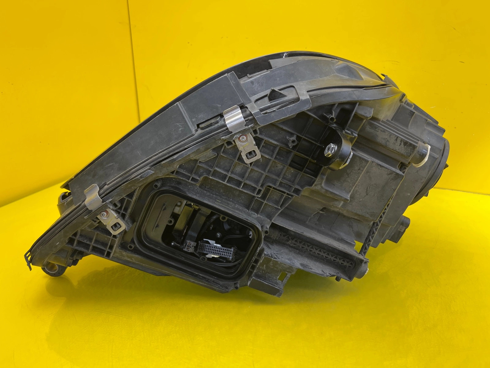 Phare gauche Mercedes GLE W167 Full Led Multibeam A1679061600 Autolamps 5 Phare gauche Mercedes GLE W167 Full Led Multibeam A1679061600