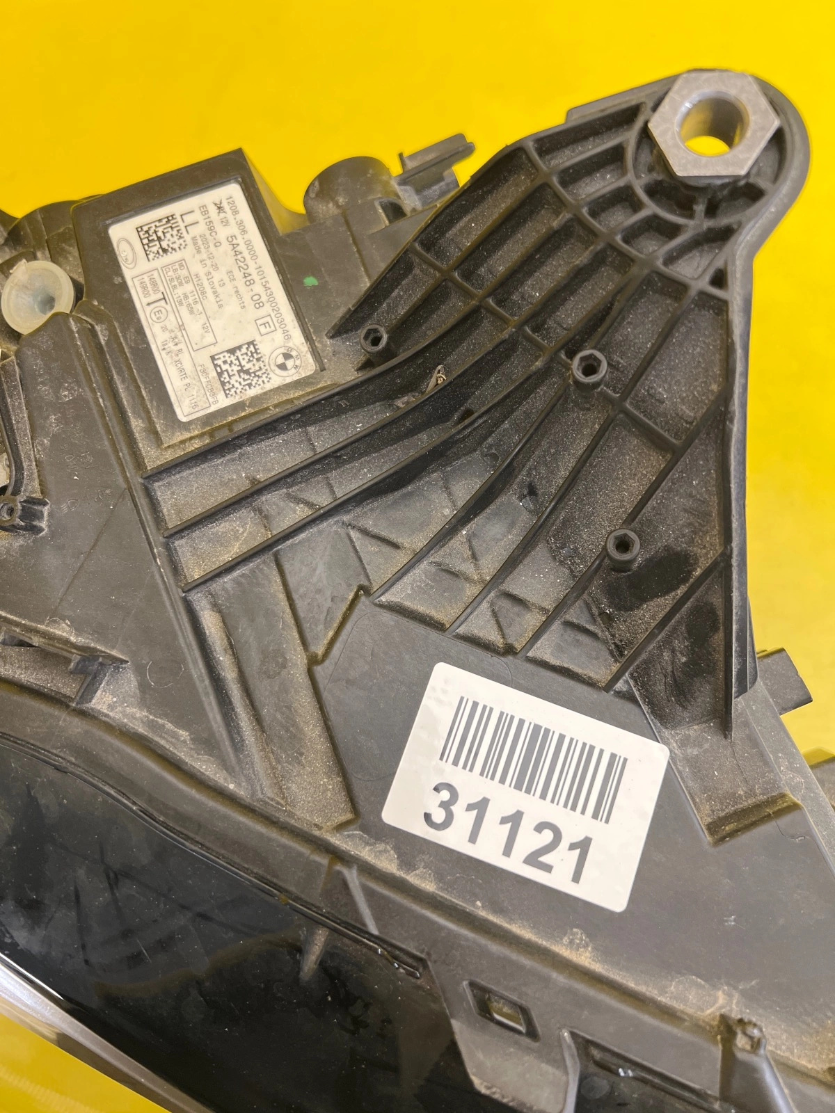 Phare avant droit BMW 2 U06 Full Led 5A42248-08 Autolamps 2 Phare avant droit BMW 2 U06 Full Led 5A42248-08