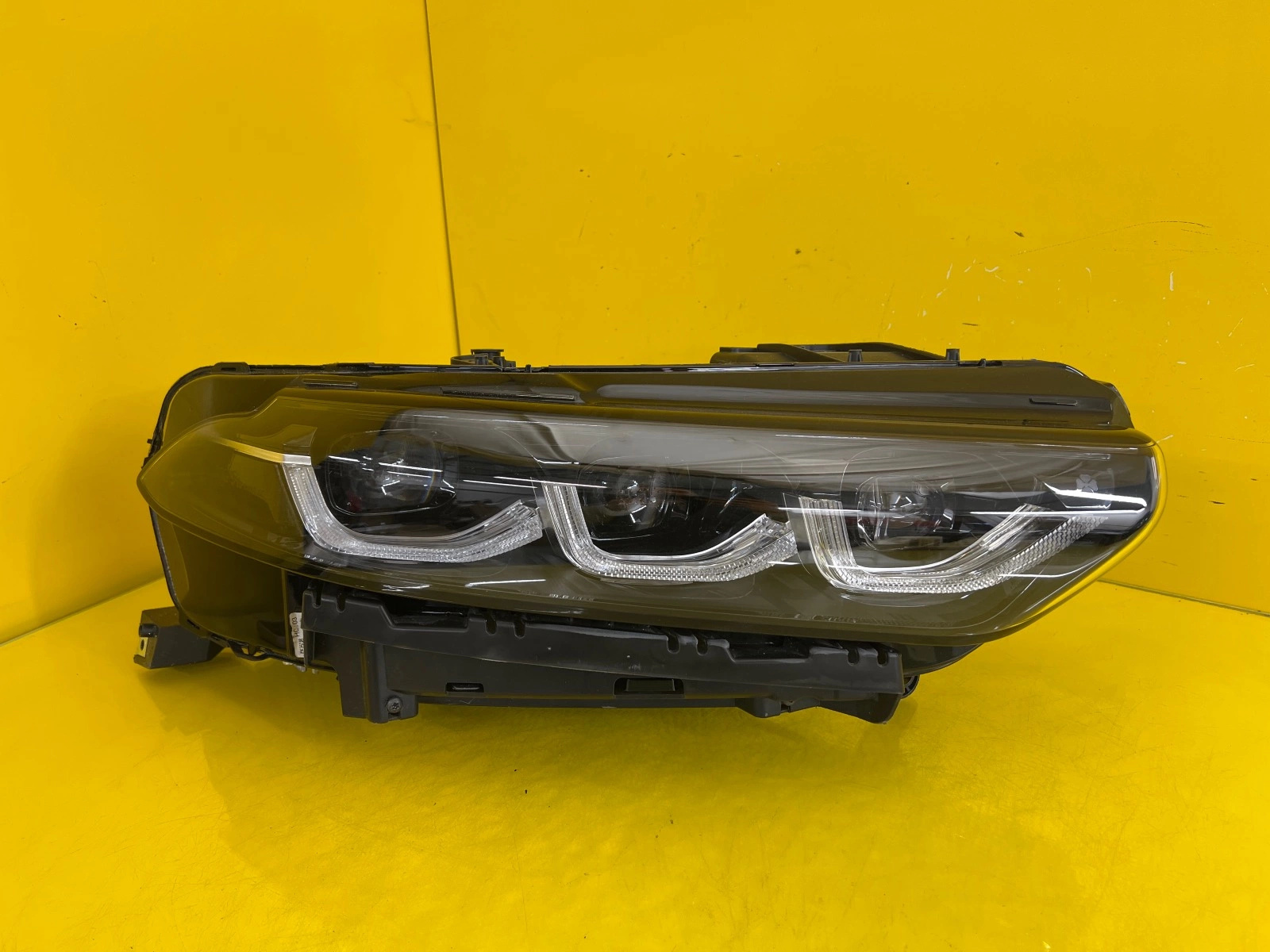 Phare avant droit Alfa Romeo Tonale Full Led 00505643990 Autolamps Phare avant droit Alfa Romeo Tonale Full Led 00505643990