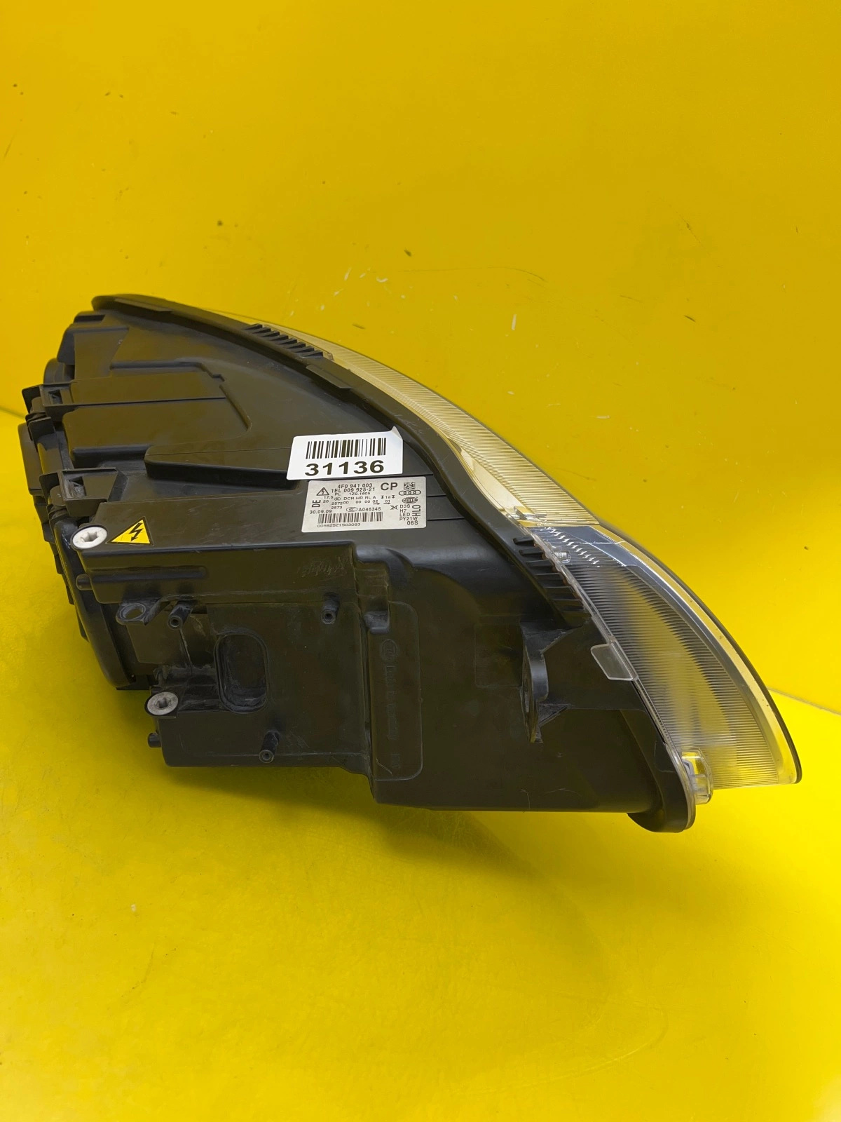 Phare gauche Audi A6 C6 Lift Led Bi-Xenon Untwisted 4F0941003CP Autolamps 3 Phare gauche Audi A6 C6 Lift Led Bi-Xenon Untwisted 4F0941003CP