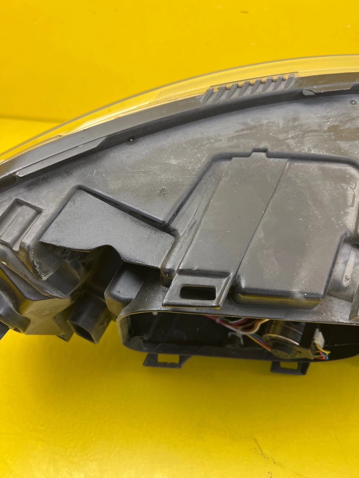 Phare gauche Audi A6 C6 Lift Led Bi-Xenon Untwisted 4F0941003CP Autolamps 5 Phare gauche Audi A6 C6 Lift Led Bi-Xenon Untwisted 4F0941003CP