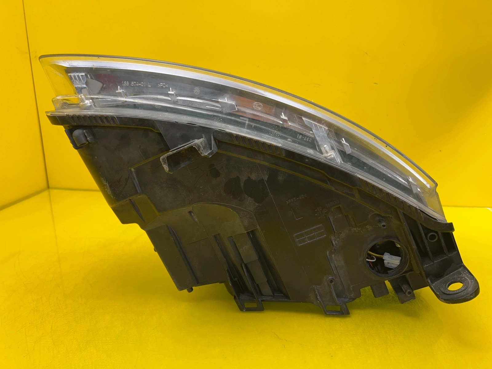 Phare gauche Audi A6 C6 Lift Led Bi-Xenon Untwisted 4F0941003CP Autolamps 6 Phare gauche Audi A6 C6 Lift Led Bi-Xenon Untwisted 4F0941003CP