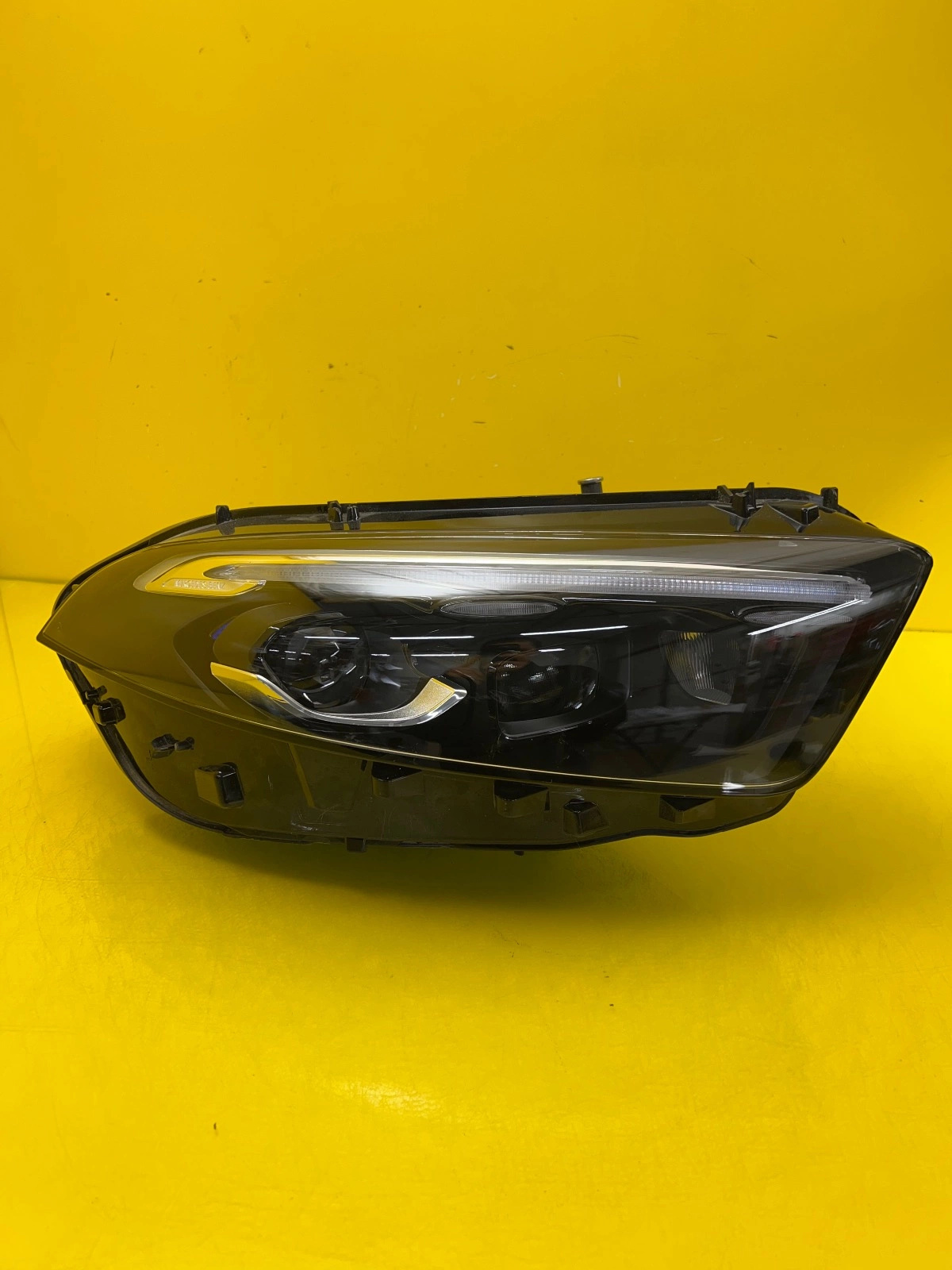 Phare droit Mercedes CLA W177 Lift Full Led Multibeam A1779066004 Autolamps Phare droit Mercedes CLA W177 Lift Full Led Multibeam A1779066004