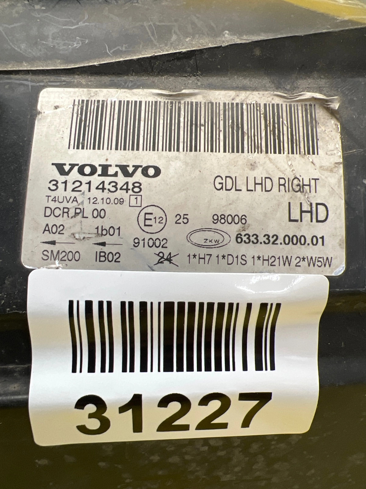 Phare droit Volvo V70 III S80 II Xenon Non orientable 31214348 Autolamps 2 Phare droit Volvo V70 III S80 II Xenon Non orientable 31214348