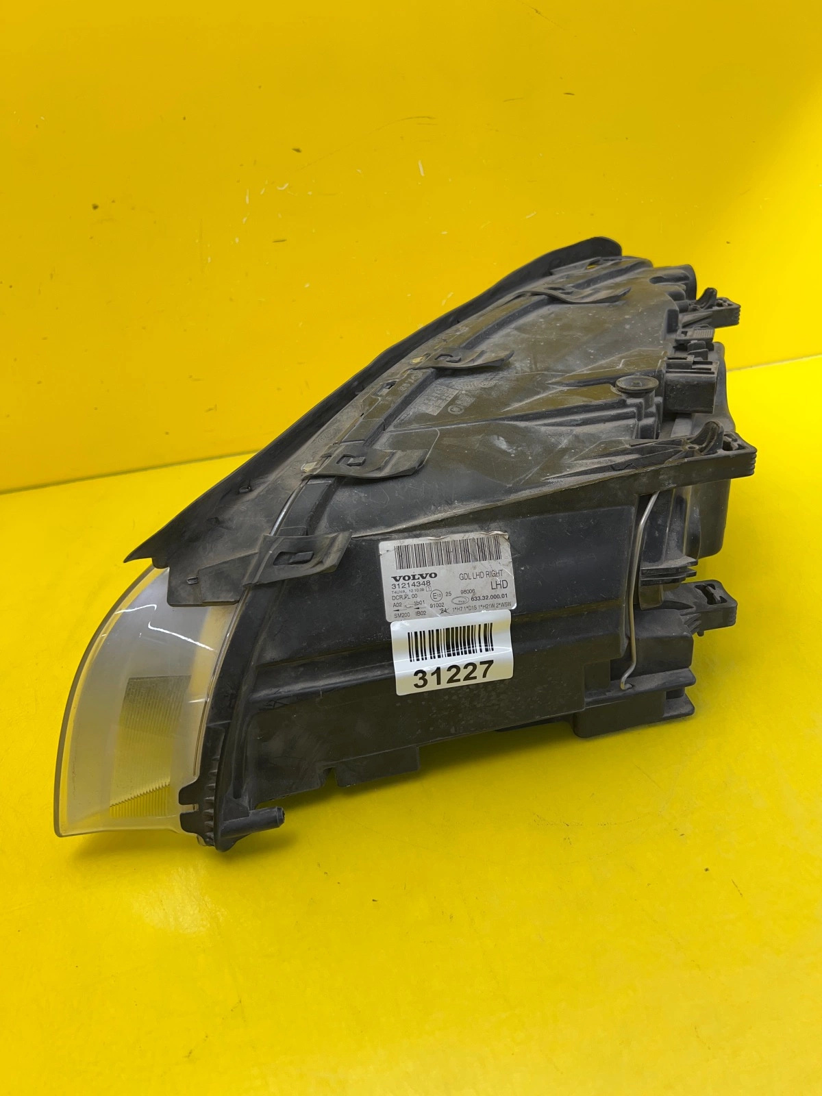 Phare droit Volvo V70 III S80 II Xenon Non orientable 31214348 Autolamps 4 Phare droit Volvo V70 III S80 II Xenon Non orientable 31214348