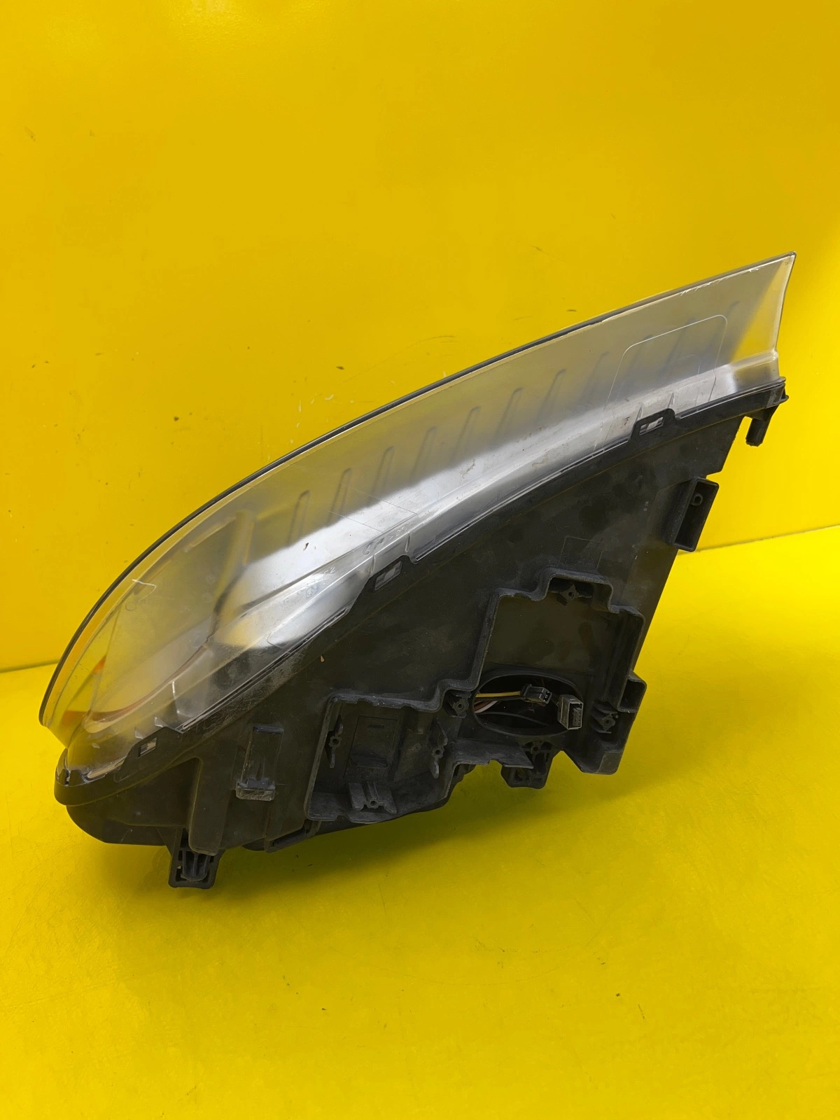 Phare droit Volvo V70 III S80 II Xenon Non orientable 31214348 Autolamps 5 Phare droit Volvo V70 III S80 II Xenon Non orientable 31214348