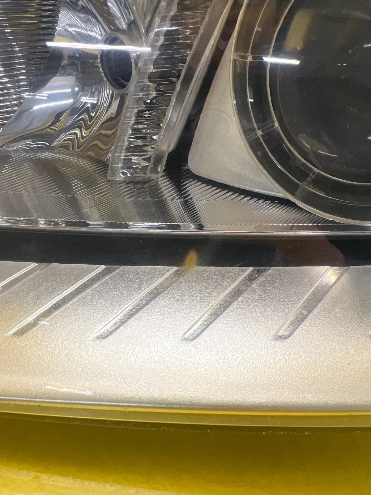 Phare gauche Volvo V70 III S80 II Xenon non orientable 31214347 Autolamps 7 Phare gauche Volvo V70 III S80 II Xenon non orientable 31214347