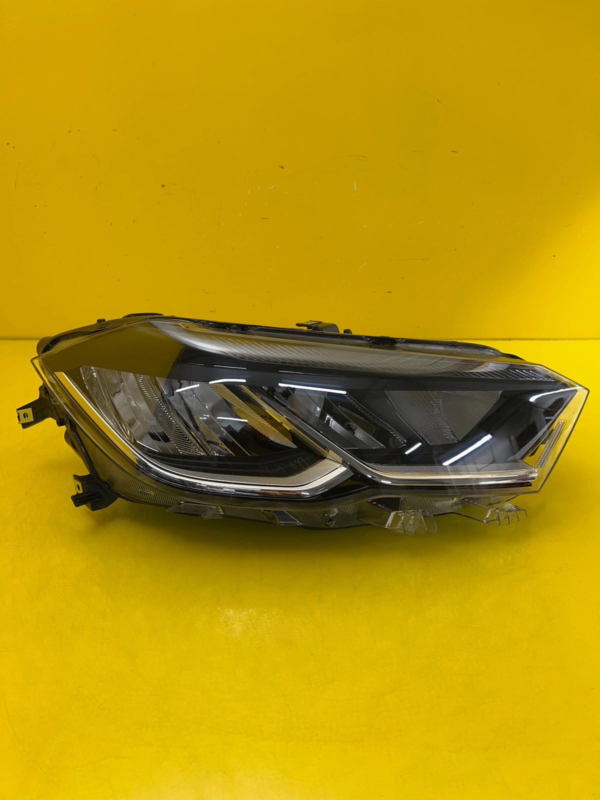 Phare droit VW Polo VI 2G1 17- Ordinaire 2G1941006D Autolamps Phare droit VW Polo VI 2G1 17- Ordinaire 2G1941006D