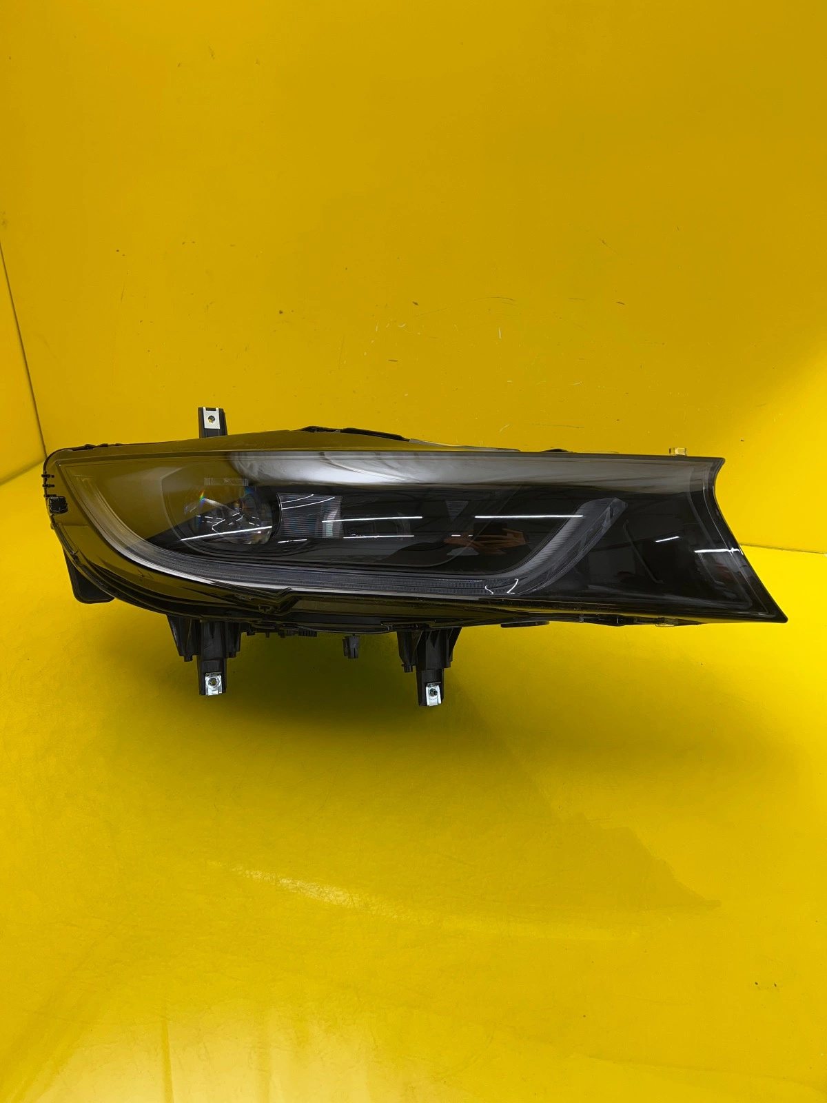 Phare avant droit BMW I8 Full Led 7400125-01 Autolamps Phare avant droit BMW I8 Full Led 7400125-01